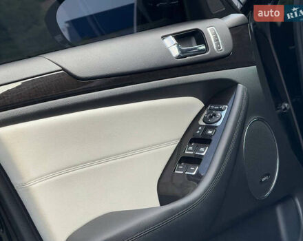 Чорний Кіа Каденза, об'ємом двигуна 3.3 л та пробігом 270 тис. км за 9300 $, фото 27 на Automoto.ua