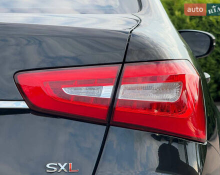 Чорний Кіа Каденза, об'ємом двигуна 3.3 л та пробігом 270 тис. км за 9300 $, фото 14 на Automoto.ua