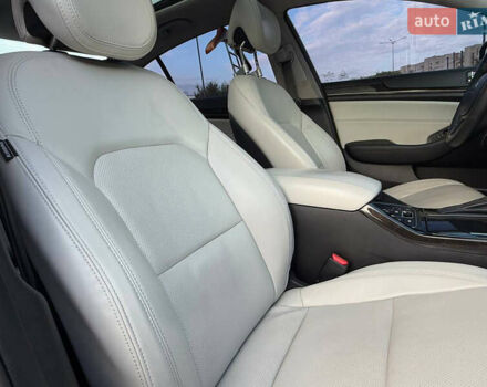 Чорний Кіа Каденза, об'ємом двигуна 3.3 л та пробігом 270 тис. км за 9300 $, фото 40 на Automoto.ua