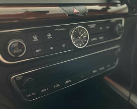 Черный Киа Каденза, объемом двигателя 2.4 л и пробегом 136 тыс. км за 15500 $, фото 20 на Automoto.ua