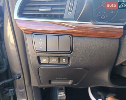 Черный Киа Каденза, объемом двигателя 3.34 л и пробегом 93 тыс. км за 13000 $, фото 20 на Automoto.ua