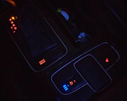 Серый Киа Каденза, объемом двигателя 3 л и пробегом 203 тыс. км за 8500 $, фото 9 на Automoto.ua