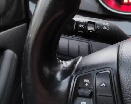 Серый Киа Каденза, объемом двигателя 3 л и пробегом 203 тыс. км за 8500 $, фото 4 на Automoto.ua