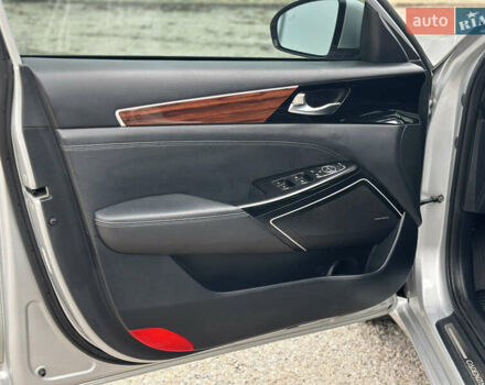 Сірий Кіа Каденза, об'ємом двигуна 3.34 л та пробігом 90 тис. км за 15900 $, фото 10 на Automoto.ua