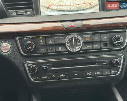 Сірий Кіа Каденза, об'ємом двигуна 3.34 л та пробігом 90 тис. км за 15900 $, фото 26 на Automoto.ua