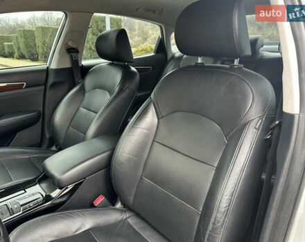 Сірий Кіа Каденза, об'ємом двигуна 3.34 л та пробігом 90 тис. км за 15900 $, фото 12 на Automoto.ua