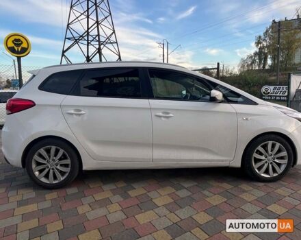 Белый Киа Каренс, объемом двигателя 1.7 л и пробегом 273 тыс. км за 10800 $, фото 7 на Automoto.ua