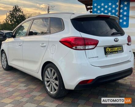 Белый Киа Каренс, объемом двигателя 1.7 л и пробегом 273 тыс. км за 10800 $, фото 4 на Automoto.ua
