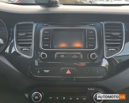 Белый Киа Каренс, объемом двигателя 1.7 л и пробегом 273 тыс. км за 10800 $, фото 20 на Automoto.ua