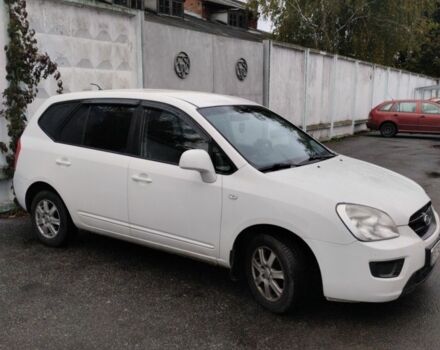 Кіа Каренс 2007 у Хмельницькому на Automoto.ua Білий Кіа Каренс, об'ємом двигуна 2 л та пробігом 250 тис. км за 5500 $, фото 2 на Automoto.ua