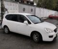 Белый Киа Каренс, объемом двигателя 1.98 л и пробегом 250 тыс. км за 5500 $, фото 7 на Automoto.ua