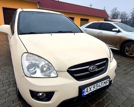 Білий Кіа Каренс, об'ємом двигуна 2 л та пробігом 0 тис. км за 5600 $, фото 1 на Automoto.ua