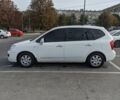 Белый Киа Каренс, объемом двигателя 2 л и пробегом 191 тыс. км за 5790 $, фото 8 на Automoto.ua