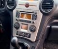 Білий Кіа Каренс, об'ємом двигуна 2 л та пробігом 0 тис. км за 5600 $, фото 4 на Automoto.ua