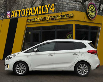 Белый Киа Каренс, объемом двигателя 2 л и пробегом 215 тыс. км за 10500 $, фото 7 на Automoto.ua