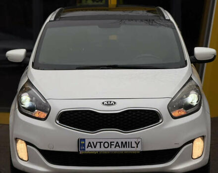 Белый Киа Каренс, объемом двигателя 2 л и пробегом 215 тыс. км за 10500 $, фото 1 на Automoto.ua