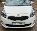 Киа Каренс 2013 в Киеве на Automoto.ua Белый Киа Каренс, объемом двигателя 2 л и пробегом 210 тыс. км за 10000 $, фото 1 на Automoto.ua