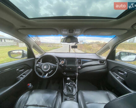 Белый Киа Каренс, объемом двигателя 1.7 л и пробегом 276 тыс. км за 12700 $, фото 12 на Automoto.ua