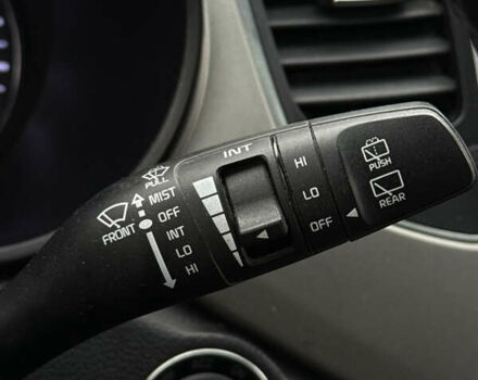 Белый Киа Каренс, объемом двигателя 2 л и пробегом 215 тыс. км за 10500 $, фото 19 на Automoto.ua