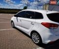 Белый Киа Каренс, объемом двигателя 1.69 л и пробегом 58 тыс. км за 12500 $, фото 1 на Automoto.ua