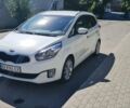 Білий Кіа Каренс, об'ємом двигуна 1.7 л та пробігом 210 тис. км за 10500 $, фото 1 на Automoto.ua