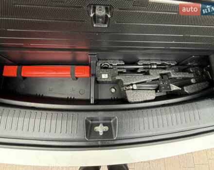 Белый Киа Каренс, объемом двигателя 1.7 л и пробегом 196 тыс. км за 11974 $, фото 59 на Automoto.ua