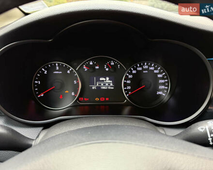 Белый Киа Каренс, объемом двигателя 1.7 л и пробегом 196 тыс. км за 11974 $, фото 29 на Automoto.ua