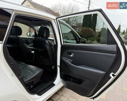 Белый Киа Каренс, объемом двигателя 1.7 л и пробегом 196 тыс. км за 11974 $, фото 61 на Automoto.ua