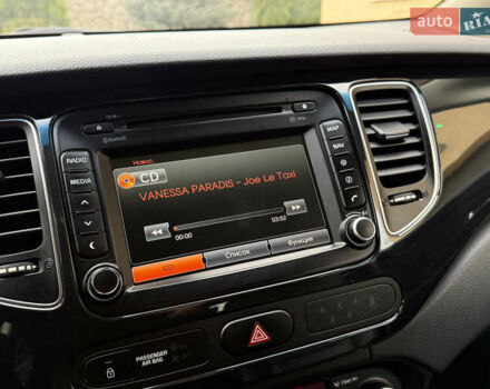 Белый Киа Каренс, объемом двигателя 1.7 л и пробегом 196 тыс. км за 11974 $, фото 34 на Automoto.ua