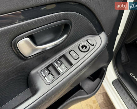 Белый Киа Каренс, объемом двигателя 1.7 л и пробегом 196 тыс. км за 11974 $, фото 21 на Automoto.ua