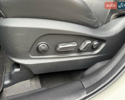 Белый Киа Каренс, объемом двигателя 1.7 л и пробегом 196 тыс. км за 11974 $, фото 25 на Automoto.ua