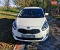 Белый Киа Каренс, объемом двигателя 1.69 л и пробегом 275 тыс. км за 10000 $, фото 1 на Automoto.ua