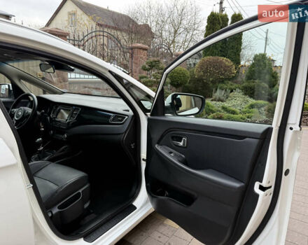 Белый Киа Каренс, объемом двигателя 1.7 л и пробегом 196 тыс. км за 11974 $, фото 68 на Automoto.ua