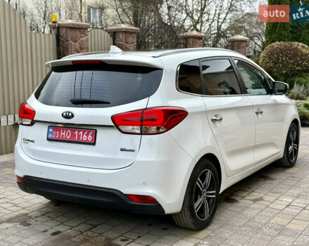 Белый Киа Каренс, объемом двигателя 1.7 л и пробегом 196 тыс. км за 11974 $, фото 10 на Automoto.ua