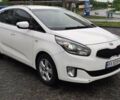 Белый Киа Каренс, объемом двигателя 1.7 л и пробегом 299 тыс. км за 8900 $, фото 1 на Automoto.ua