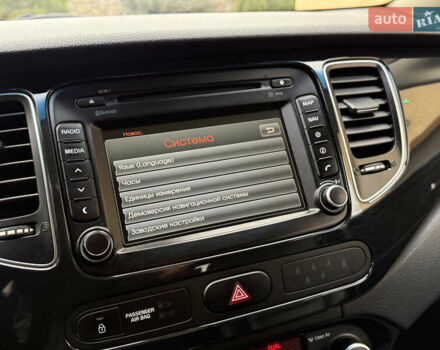 Белый Киа Каренс, объемом двигателя 1.7 л и пробегом 196 тыс. км за 11974 $, фото 37 на Automoto.ua