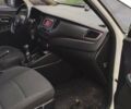 Белый Киа Каренс, объемом двигателя 1.7 л и пробегом 299 тыс. км за 8900 $, фото 17 на Automoto.ua