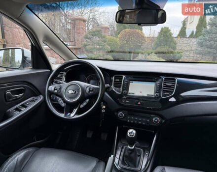 Белый Киа Каренс, объемом двигателя 1.7 л и пробегом 196 тыс. км за 11974 $, фото 67 на Automoto.ua