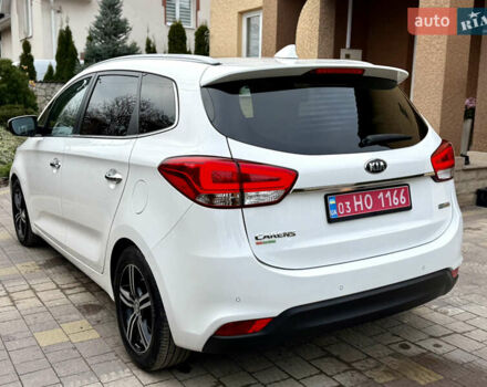 Белый Киа Каренс, объемом двигателя 1.7 л и пробегом 196 тыс. км за 11974 $, фото 7 на Automoto.ua