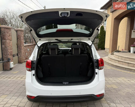 Белый Киа Каренс, объемом двигателя 1.7 л и пробегом 196 тыс. км за 11974 $, фото 56 на Automoto.ua