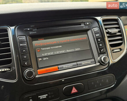 Белый Киа Каренс, объемом двигателя 1.7 л и пробегом 196 тыс. км за 11974 $, фото 39 на Automoto.ua