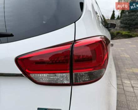 Белый Киа Каренс, объемом двигателя 1.7 л и пробегом 196 тыс. км за 11974 $, фото 55 на Automoto.ua