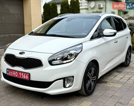 Белый Киа Каренс, объемом двигателя 1.7 л и пробегом 196 тыс. км за 11974 $, фото 5 на Automoto.ua