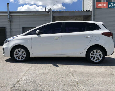 Белый Киа Каренс, объемом двигателя 2 л и пробегом 221 тыс. км за 11800 $, фото 11 на Automoto.ua