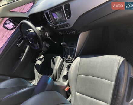 Белый Киа Каренс, объемом двигателя 2 л и пробегом 221 тыс. км за 11800 $, фото 18 на Automoto.ua