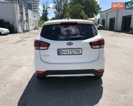 Белый Киа Каренс, объемом двигателя 2 л и пробегом 221 тыс. км за 11800 $, фото 8 на Automoto.ua