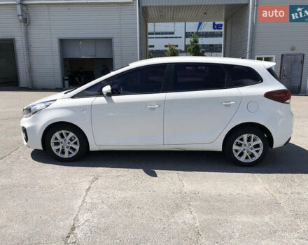 Белый Киа Каренс, объемом двигателя 2 л и пробегом 221 тыс. км за 11800 $, фото 12 на Automoto.ua