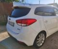 Киа Каренс 2014 в Черкассах на Automoto.ua Белый Киа Каренс, объемом двигателя 1.7 л и пробегом 190 тыс. км за 8700 $, фото 1 на Automoto.ua