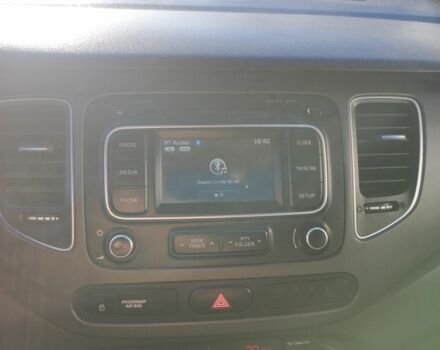 Киа Каренс 2014 в Черкассах на Automoto.ua Белый Киа Каренс, объемом двигателя 1.7 л и пробегом 190 тыс. км за 8700 $, фото 6 на Automoto.ua