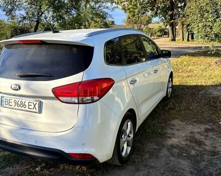 Белый Киа Каренс, объемом двигателя 1.7 л и пробегом 237 тыс. км за 11000 $, фото 2 на Automoto.ua